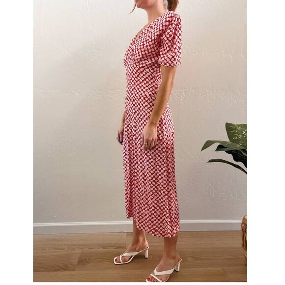 Vintage 1980's Red Floral Short Sleeve Cropped Jumpsuit - Picture 3 of 8